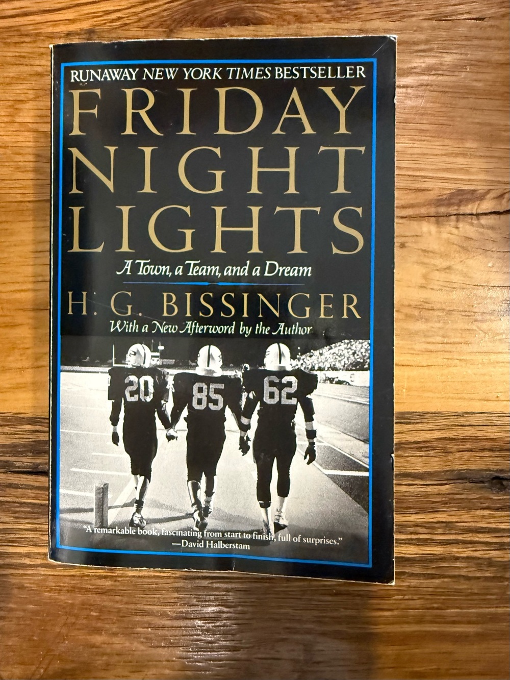 Friday Night Lights by H. G. Bissinger - Black & Gold Cover